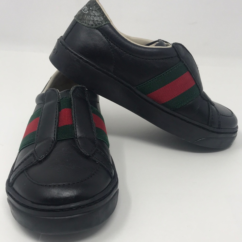 Gucci toddlers sz 24 / 8c Slip on leather sneaker